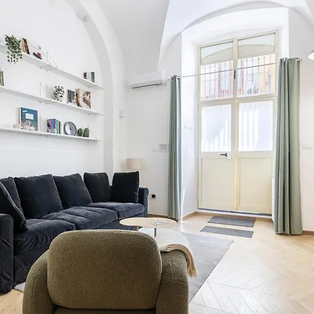 Apartment Stilvoll Im Herzen Der Stadt - Casuzza Grimaldi *