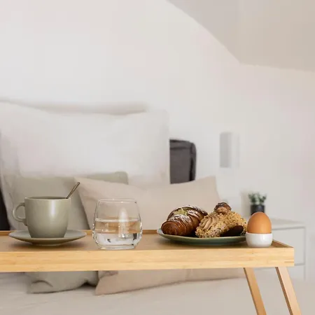 Apartment Stilvoll Im Herzen Der Stadt - Casuzza Grimaldi